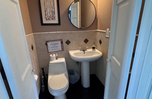 Nocona Otro | Unique,Electic Farm, jacuzzi tub,Nature Inspired