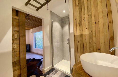 Wingene Cabina | Unique eco-lodge in the woods near Bruges, Ghent and the beach.