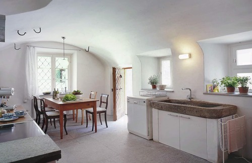 Bever Casa | Casa típica de Engadina, 275 m2 cuidada estéticamente en Bever