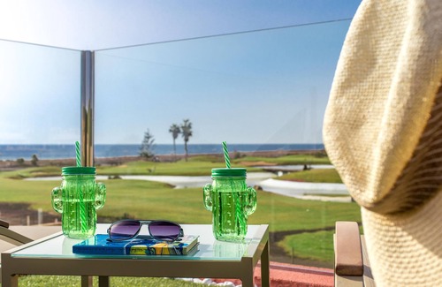 Costa de Antigua Villa | Villa familiar única. Jacuzzi, increíbles vistas, piscina climatizada , A/C