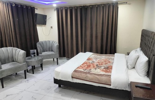 Murree Hotel | Unique Heights