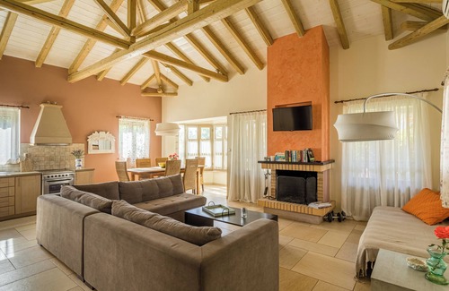 Lefktron Casa | Unique Holiday Home in the Heart of the Village