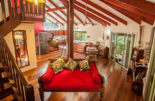 Diwan Casa | Única casa de huéspedes privada con sus propias cascadas y pozas junto a su terraza.