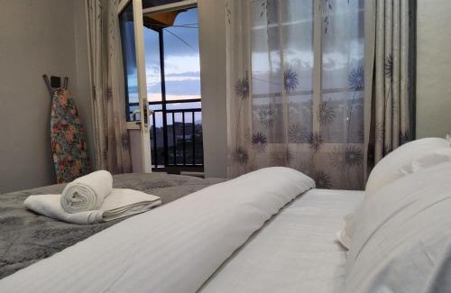 Karatina Cama Y Desayuno | Unique Homes