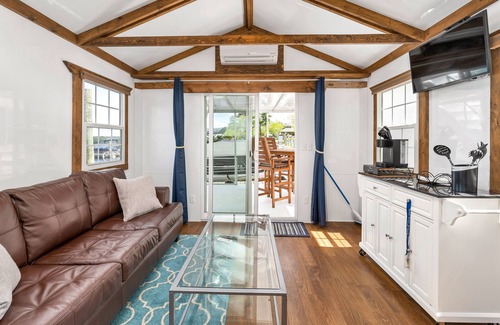 Weirs Beach Alquiler De Eote | 🌟 Unique Houseboat Experience on Lake Winnipesaukee - Harborside 🚤🌊
