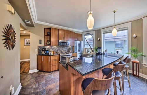 Southmoreland Apartamento | Unique Kansas City Apartment ~ 3 Mi to Downtown!