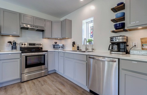 Bay View Apartamento | Unique Lighthouse with amazing views of the Bay of Fundy- Hot Tub