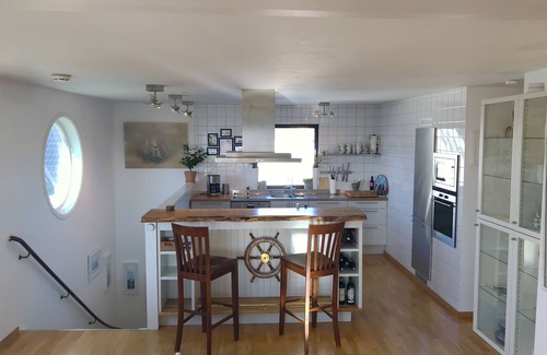 Ronnang Apartamento | Ubicación única y maravillosa vista al mar en Rönnäng, Tjörn!