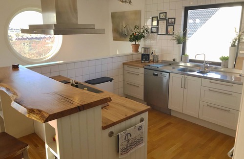 Ronnang Apartamento | Ubicación única y maravillosa vista al mar en Rönnäng, Tjörn!