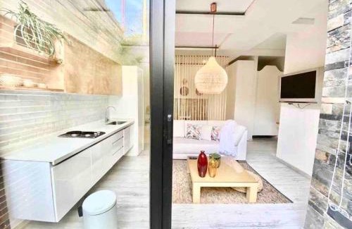 Financial District Apartamento | Unique Loft Design, Zona G with Private Terrace