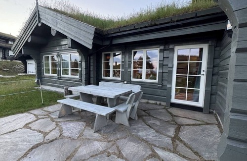 B Cabina | Unique log cabin on Lifjell with sauna, 4 bedrooms, 2 living rooms and 2.5 bathrooms