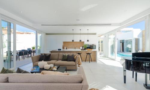 Mijas Casa | Unique & Luxurious Villa With Heated Pool, Gym & C