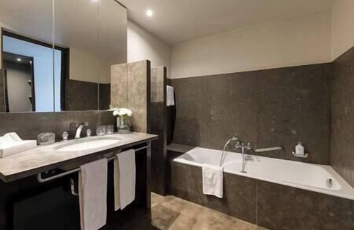 Ixelles Apartamento | Unique Luxury Central Flat