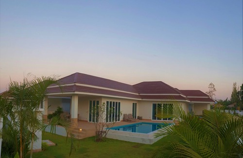 Hua Hin Villa | ¡Villa de lujo con piscina infinita única en Hua Hin!