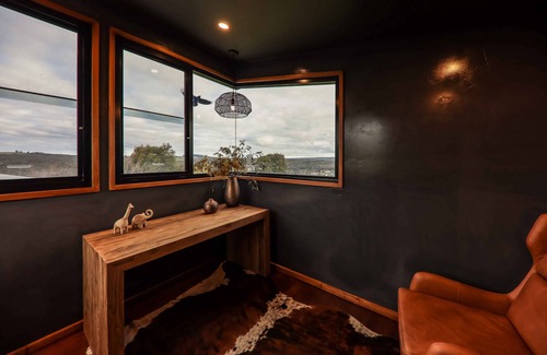 Hepburn Cabaña | Unique luxury + salvage + African theming = Heaven
