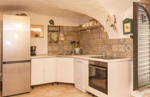 Grizane Casa | Unique mediterranean stone house with pool