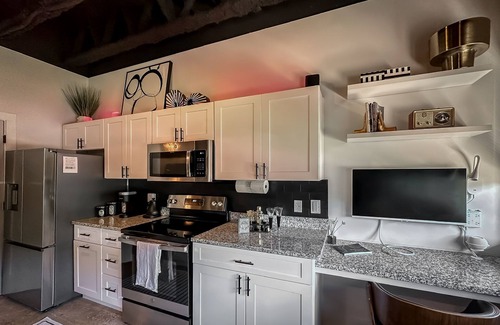 Nashville Apartamento | Unique Nashville Executive Condo & Workspace