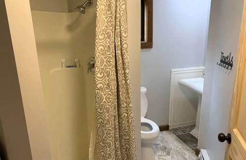Huron Casa | Unique Octagon House - 8 Minutes to Cedar Point