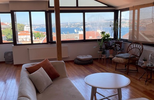 Cihangir Casa | ÁTICO ÚNICO w / Impresionante vista del Bósforo.