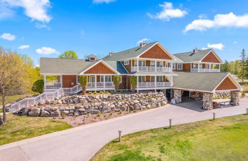 Bellaire Casa | Unique, Personalized open living condo, Golf, SKi, near Shanty Creek, WIFI
