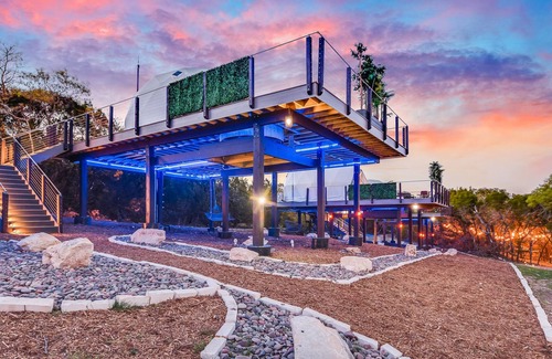 Lago Vista Complejo | Unique Eco-Glamping Resort in TX Hill country!