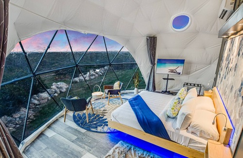 Lago Vista Complejo | Unique & Plush Eco-Glamping Resort in TX Hill country!