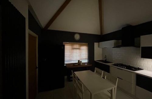 Rugby Casa | Unique private 2 bedroom property