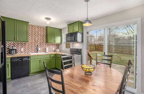 Mission Casa | Unique Renovated 2 bedroom home