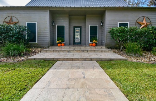 Brazoria Casa | Unique San Bernard River Escape With Pool