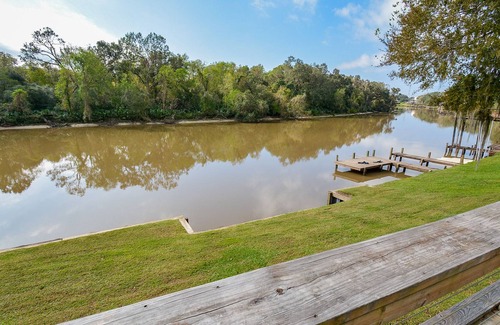 Brazoria Casa | Unique San Bernard River Escape With Pool