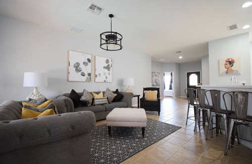 Four Corners Casa | Unique sanitized home near parks and shopping centers