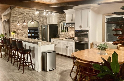 Ahwahnee Casa | Unique Space, Views, Pool, Fireplace, Close to Yosemite & Town