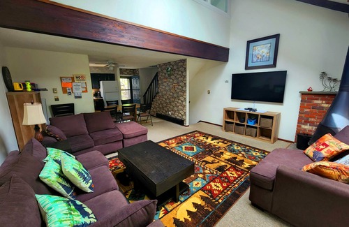 Village at Camelback Casa | Unique Spacious 3 Bedrooms Mountain Townhouse