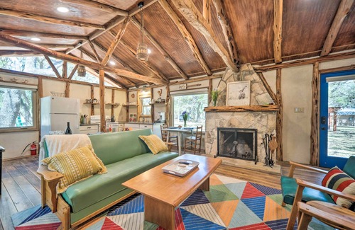 Blanco Cabina | Unique Stay: Historic Home Along Blanco River