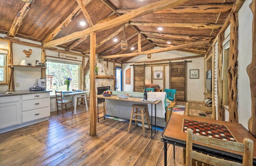 Blanco Cabina | Unique Stay: Historic Home Along Blanco River