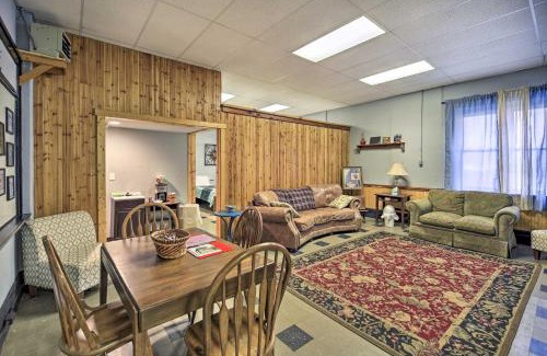 Wilcoe Apartamento | Unique Suite in Refurbished WV Schoolhouse!