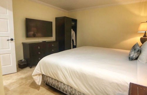 Christiansted Hotel | Unique Suite with Outdoor Pool for a Peaceful Escape in St. Croix