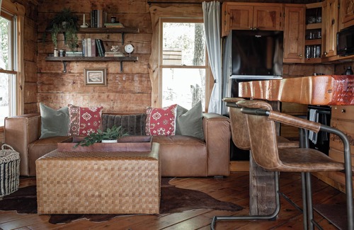 Seymour Cabina | Unique Tiny Home Cabin - Breathtaking Views