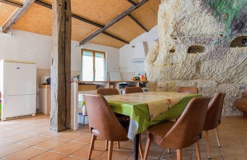 Faverolles Casa | Casa troglodita única en el Valle