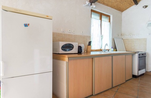Faverolles Casa | Casa troglodita única en el Valle