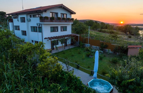 Somova Casa | Unique view and charming sunsets at the secret oasis of the Danube Delta