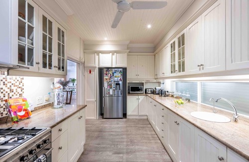 Bishopscourt Casa | Unique Villa with pool and tennis court