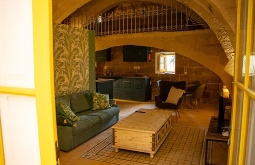 San Lawrenz Casa | Unique Village Hideaway