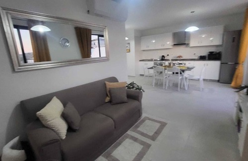 Għadira Apartamento | Unique Waterfront Penthouse: Sea Views - Balcony!