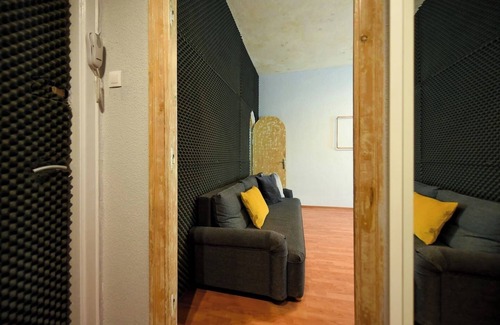 Bucharest City-Centre Apartamento | Unirii Square Cozy 4BR-Apt: Modern Urban Living