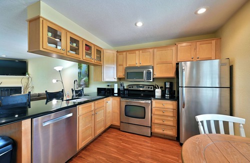 Birchwood Condominio | Unit 109 2 Bdrm/ 2 BA