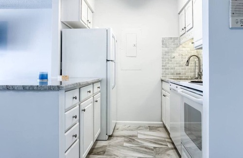 Northeast Virginia Beach Apartamento | Unit 1202 - Your Modern Beach Condo Awaits!