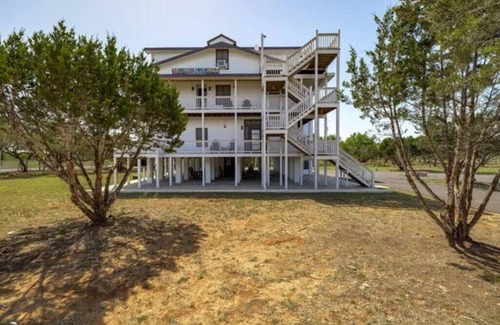 Liberty Hill Casa | Unit 3 Whimsical 2 bedroom at River Ranch Inn