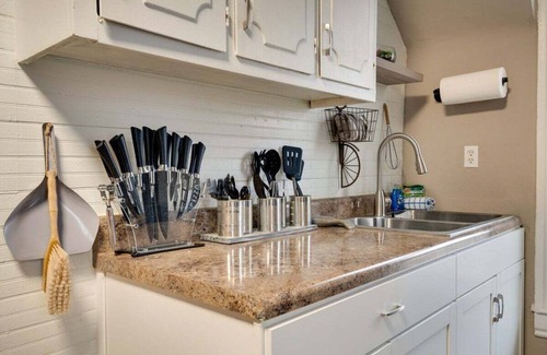 Clarksville Condominio | Unit #4 117 Marion St