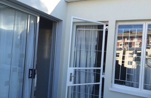 Railway Area Apartamento | Unidad 4 Damara Dardens, Windhoek, Namibia